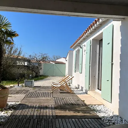 Maison 5 Min De L'ocean Avec Jardin Holiday home